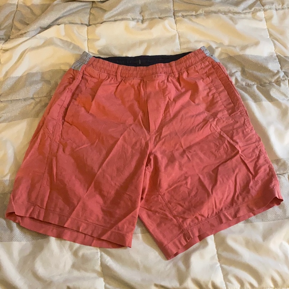 Birddogs shorts size Large Long Salmon color